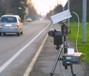 Strada che vai, velox che trovi. Come districarsi nella giungla dei controlli