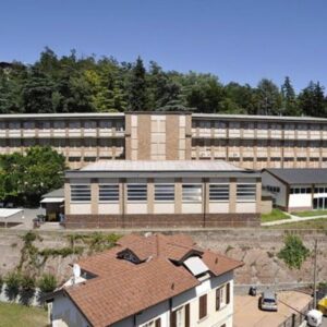 Studenti in sciopero di fronte al ‘Peano’ questa mattina