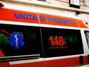 Cade dal 5° piano. In codice rosso ad Alessandria