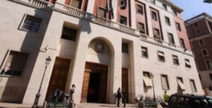 Rapina in tabaccheria, due condanne