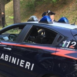 Omicidio:  morto 74enne, ferito il figlio