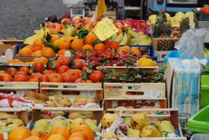 Recessione: consumi a picco, ma l’alimentare tiene