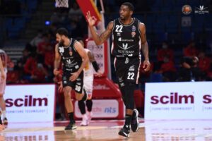 Bertram, l’ex Sanders firma in Francia