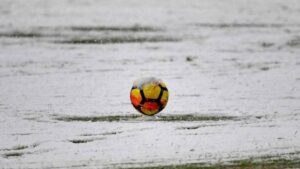 La neve cancella il derby