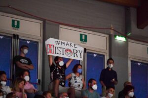 Tifosi Bertram, pullman per Venezia