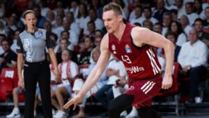 Un centro da Eurolega: Radošević  per Bertram