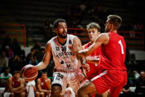 SuperCoppa Bertram, primo ostacolo Sassari