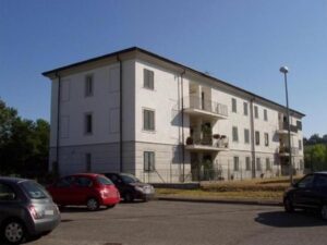 Tortona, due auto bruciano in via Guala
