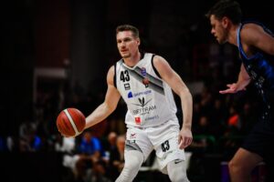 Bertram a Milano. ‘Invasione’ al Forum
