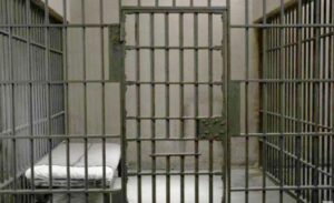 Evade uno dei rapinatori nelle ville del Casalese: ecco chi è