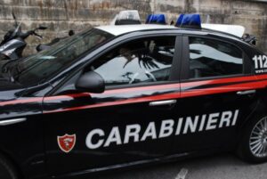 Ubriaco, aggredisce i Carabinieri: arrestato