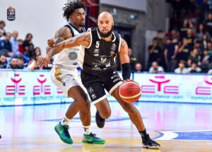 Bertram travolgente. Per Sassari non c’è scampo