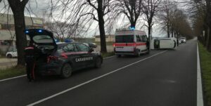 Pontecurone: l’auto si ribalta in via Gramsci, ferita una donna