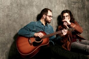 Crowsroads: chitarra, armonica e voce bastano a fare un’orchestra
