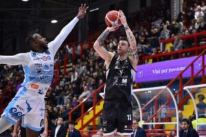 Bertram fallisce il poker. Napoli vince con merito