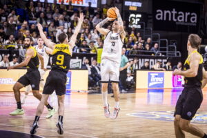 Orgoglio Bertram. Tenerife vince solo all’overtime