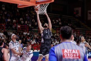 Bertram,  è finita. Il ko con Napoli significa addio ai playoff