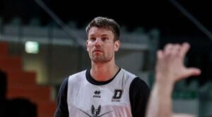 La Bertram aggrega il lungo Andrew Smith