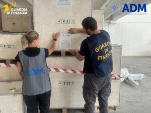Rivalta Scrivia, Adm e Gdf bloccano oltre 40mila prodotti elettronici non sicuri
