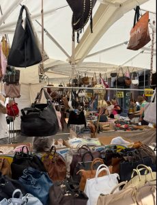 L’originale Consorzio de Gli Ambulanti di Forte dei Marmi a Salice Terme