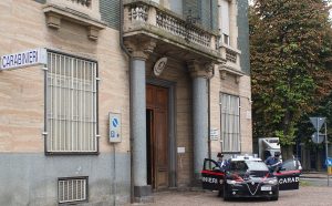 Tortona, minaccia medici e infermieri con le forbici al Pronto Soccorso: arrestato