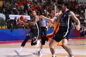 Clamoroso crollo Bertram. Roma domina e vince di 38 punti